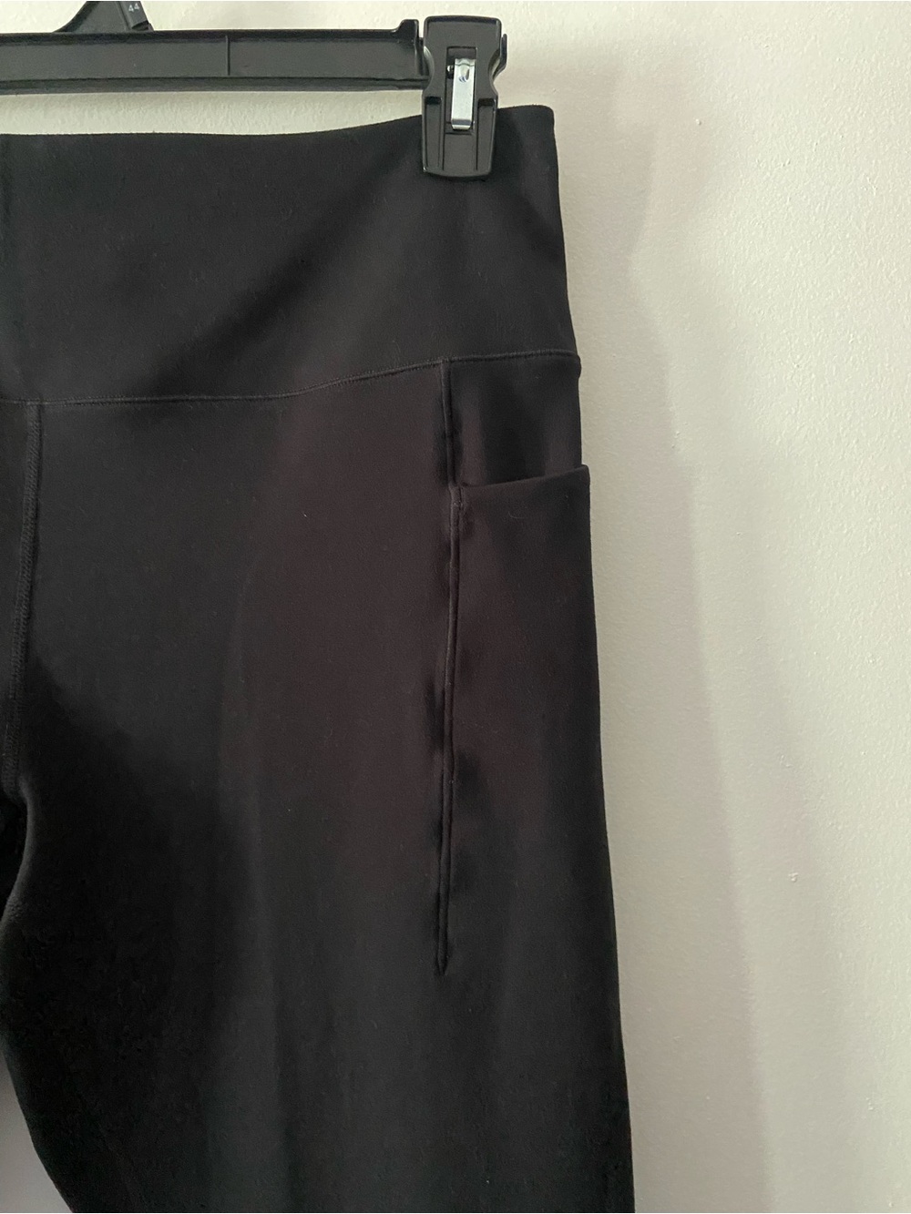 Danskin Leggings with Pockets for Tummy Control Solid High Waist Capris Cropped - Picture 3 of 7